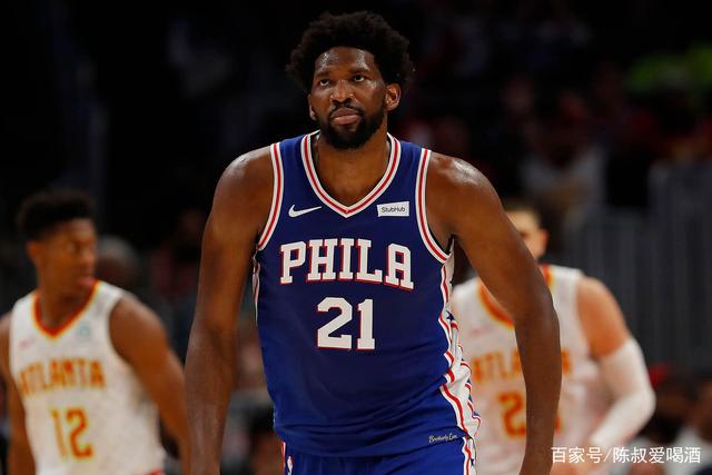 C罗庆祝击败达马克：打进2球全取3分